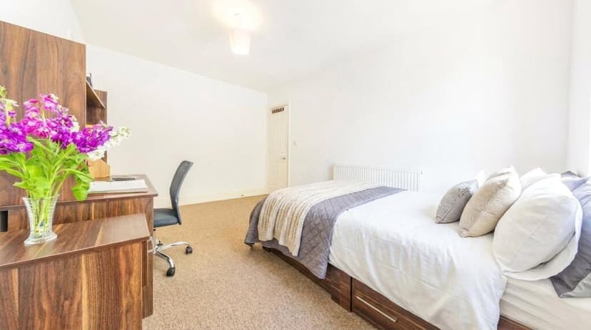 St Michaels Hill - Image 1