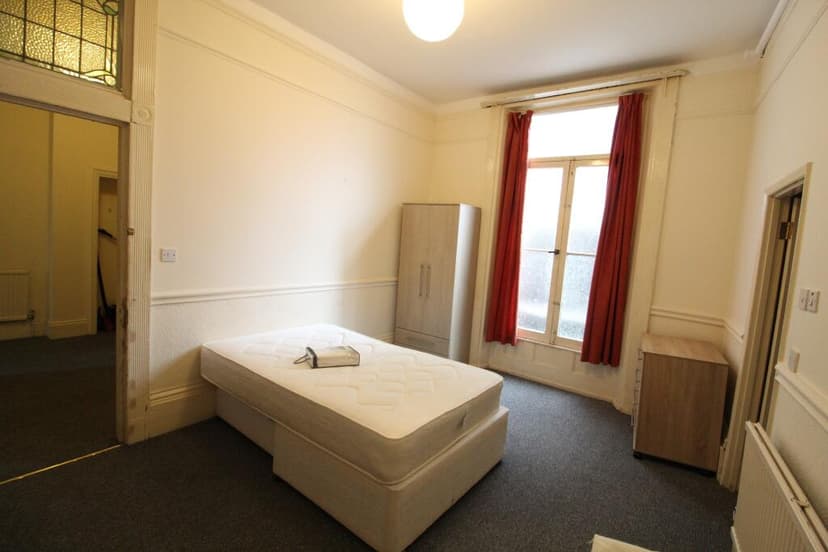 Kings Road - Image 5