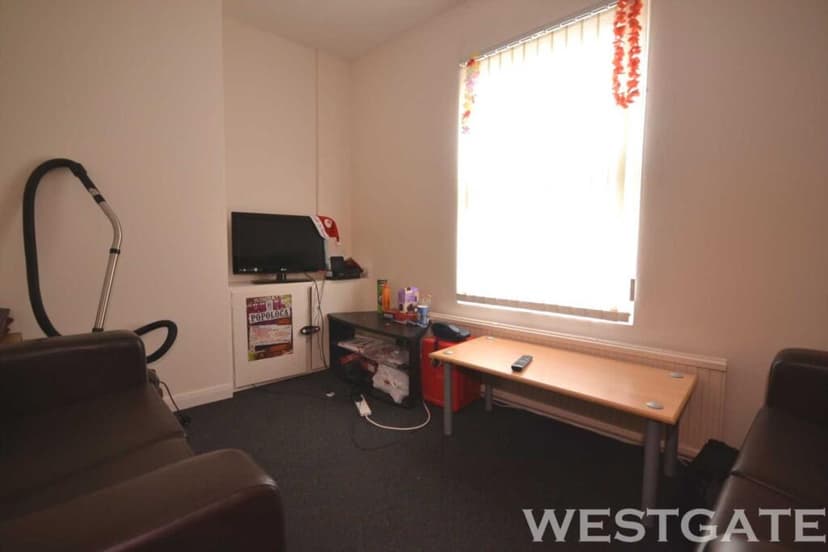 Wokingham Road - Image 2