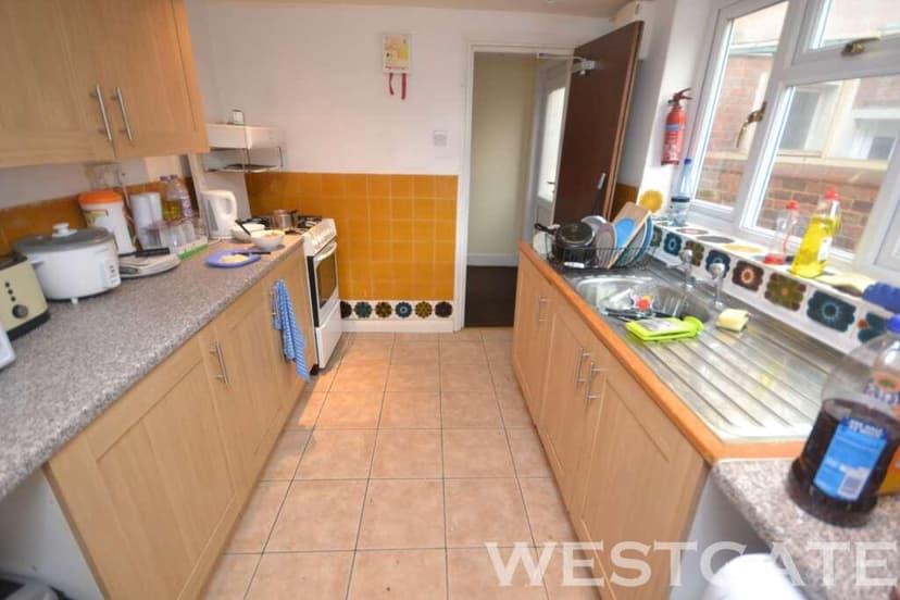 Donnington Gardens - Image 2