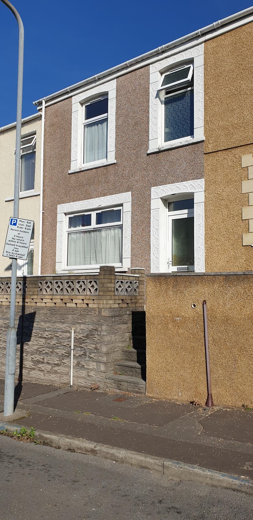 27 Baglan St - Image 1