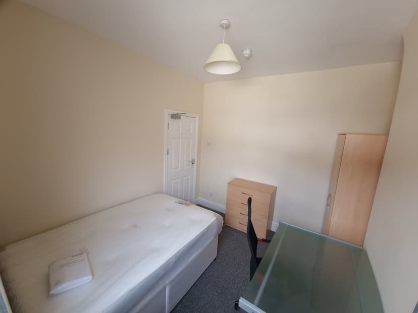 27 Baglan St - Image 4