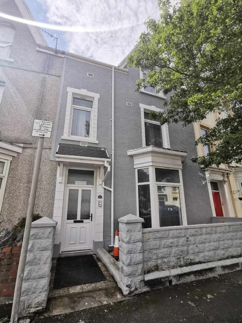 19 St Helens Avenue - Image 8