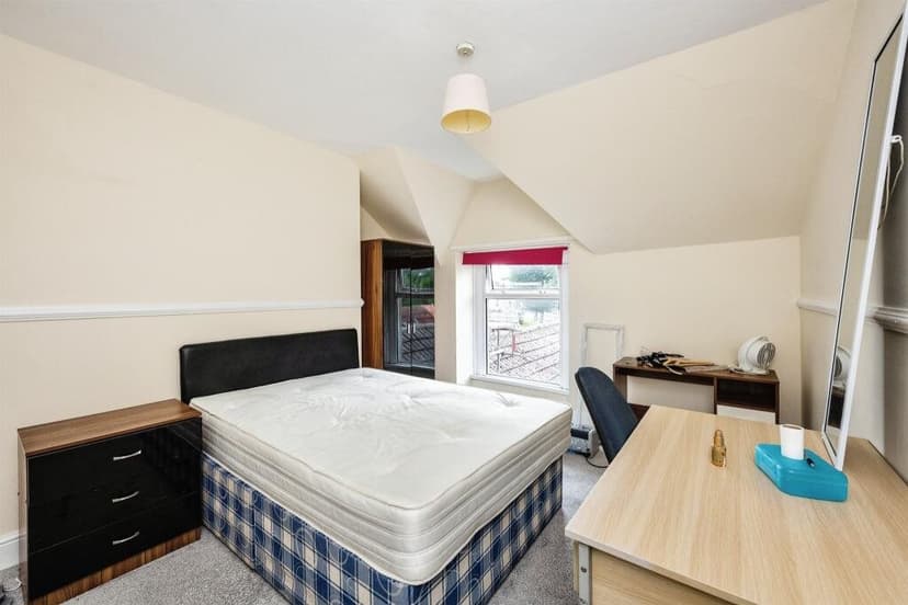 23 Brynymor Crescent - Image 13