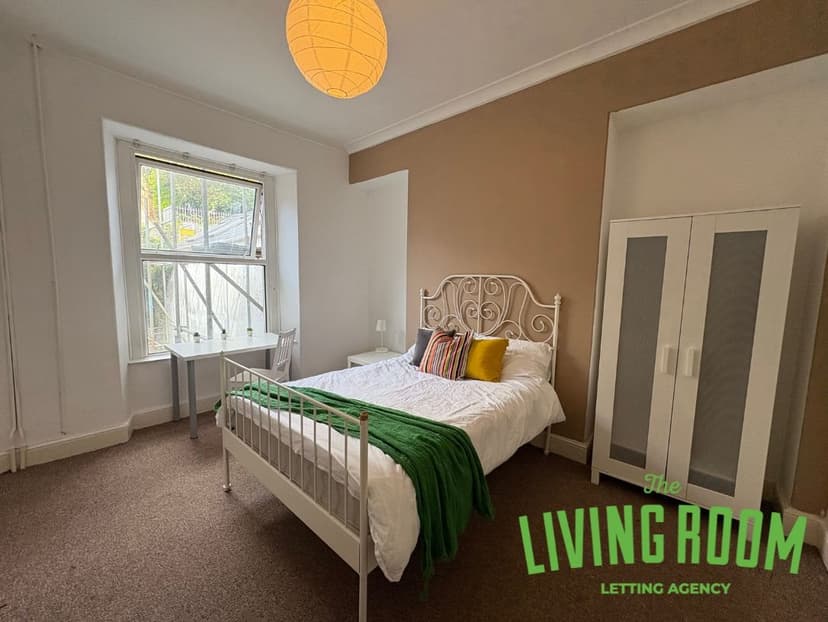 3 Oaklands Terrace - Image 7