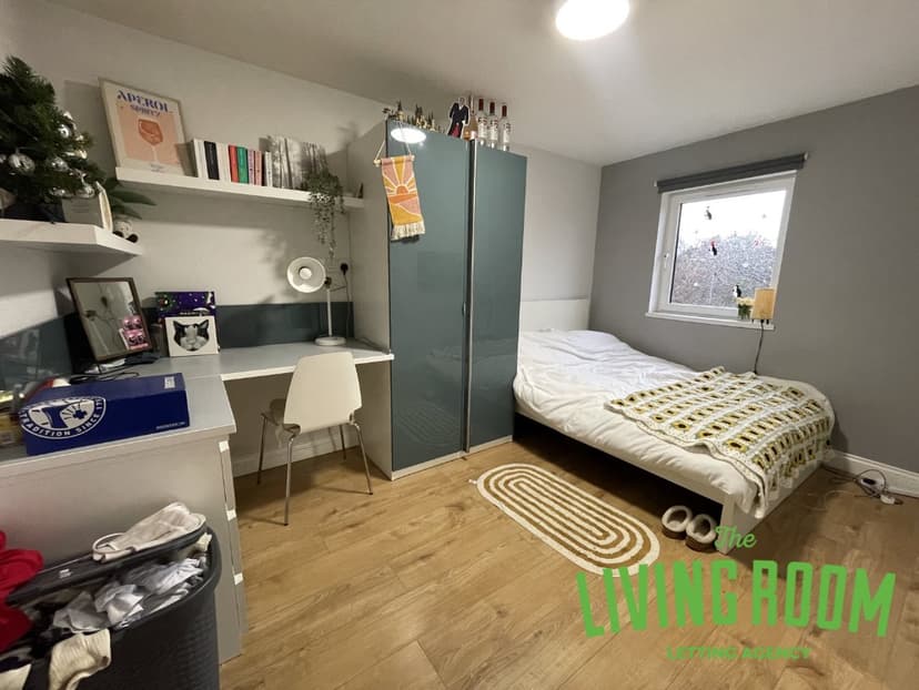 Library Court - Image 5