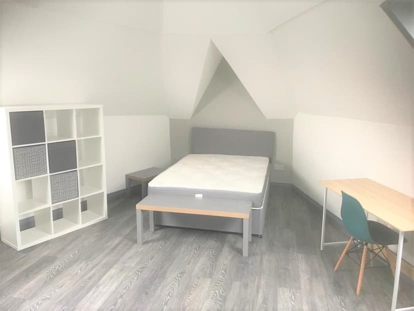 1b Mirador Crescent - Image 2