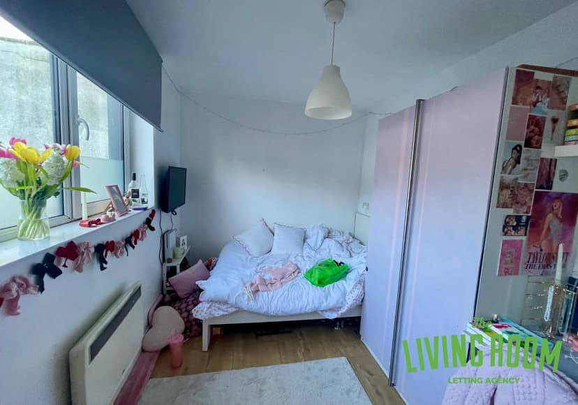 Library Court - Image 5