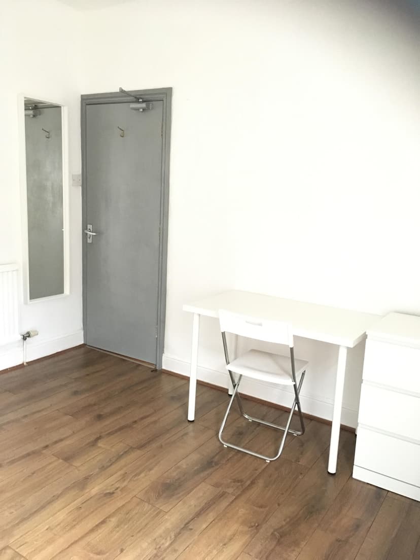 23 Alexandra Terrace - Image 8