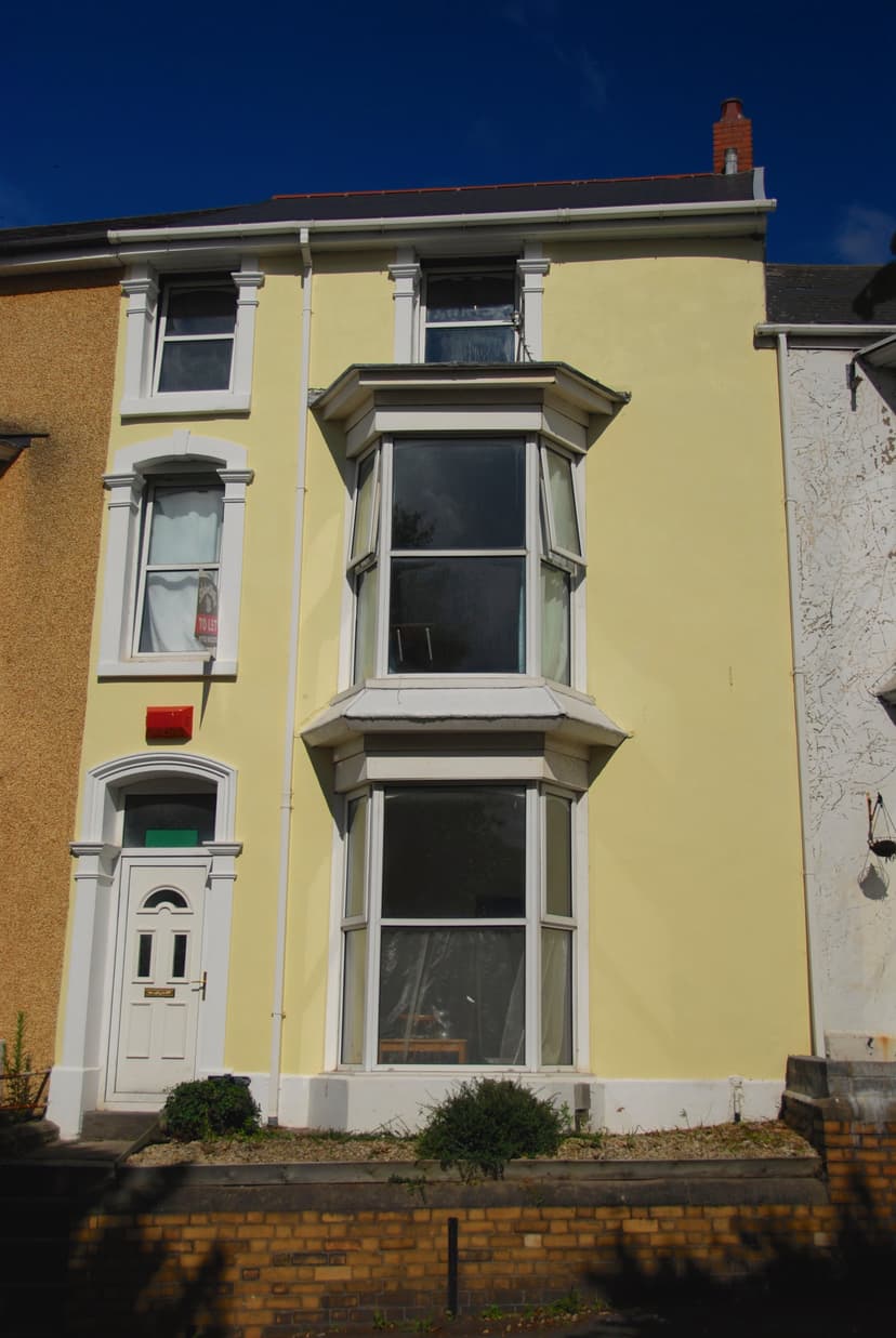 4 Osborne Terrace - Image 1