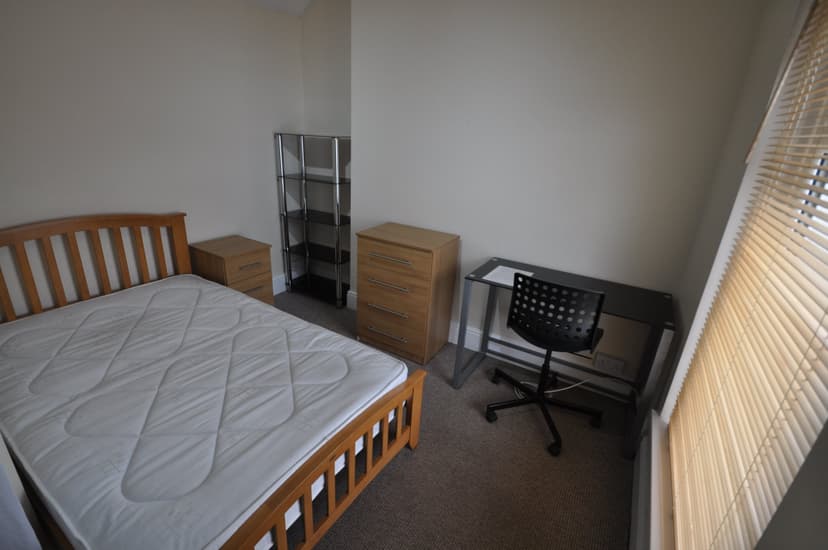 21 Wern Fawr Rd - Image 11