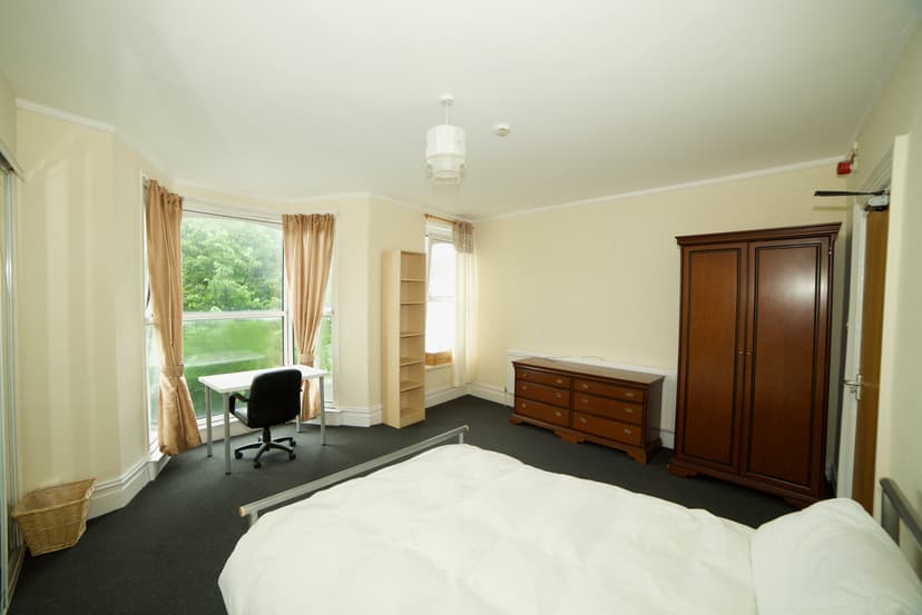 4 Osborne Terrace - Image 10