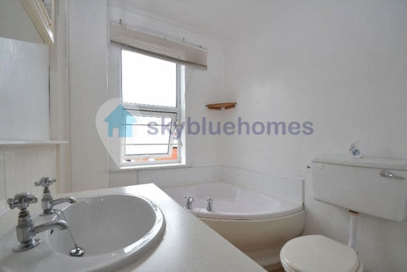 7 Churchill Street, Leicester - Image 6