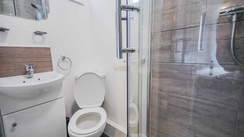 33 Hobart Croft - Image 11