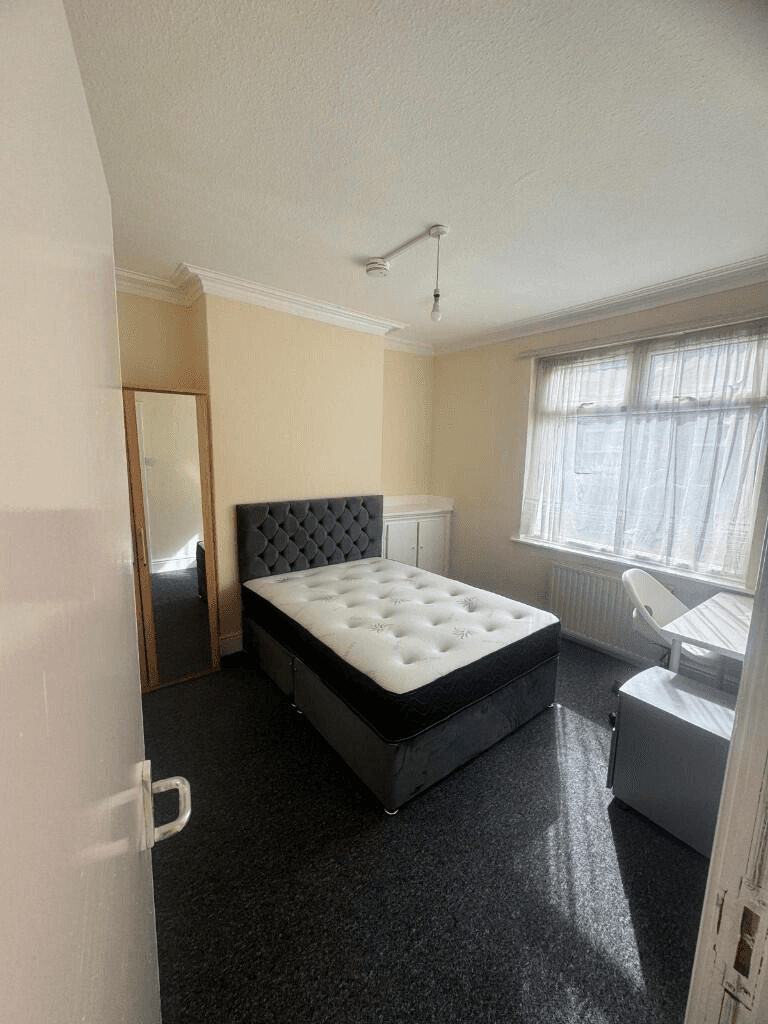 Upper West Grove, Manchester - Image 5