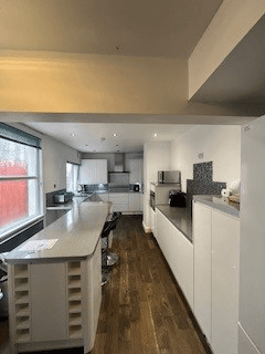 Hawthorne Avenue, Uplands - Image 4