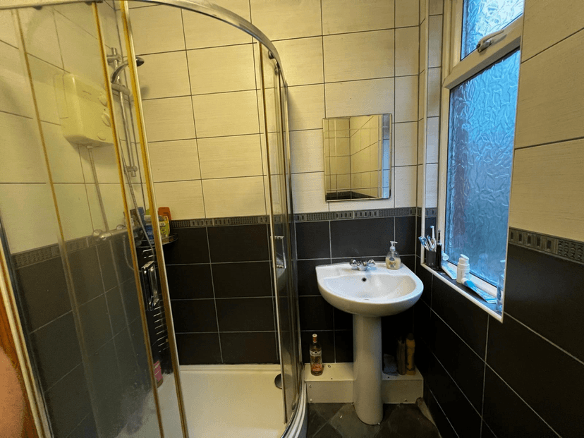 Chestnut Avenue, Leeds - Image 6