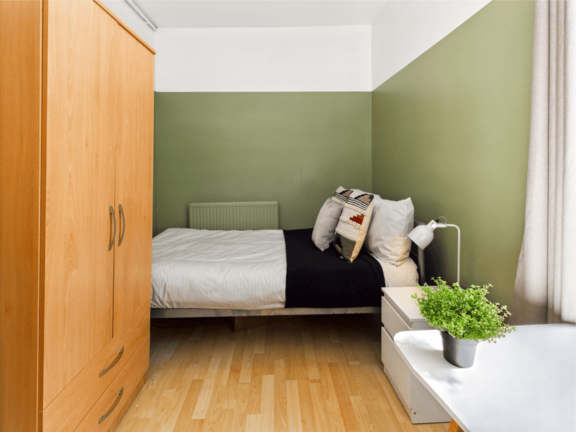 21 Waterloo Place Brynmill Swansea SA2 0DE - Image 2