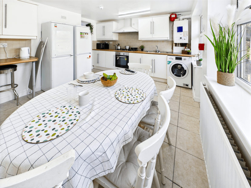 21 Waterloo Place Brynmill Swansea SA2 0DE - Image 9