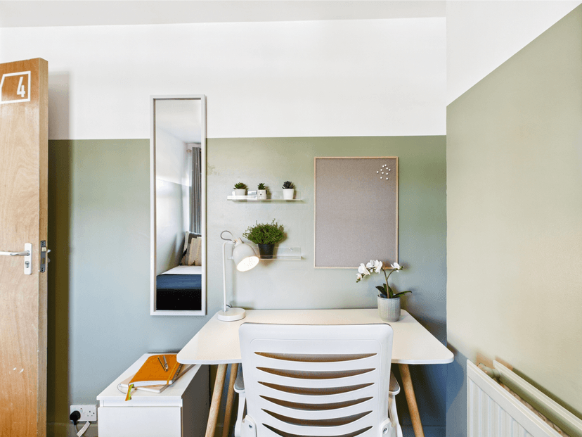 21 Waterloo Place Brynmill Swansea SA2 0DE - Image 23