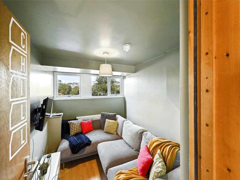 21 Waterloo Place Brynmill Swansea SA2 0DE - Image 32