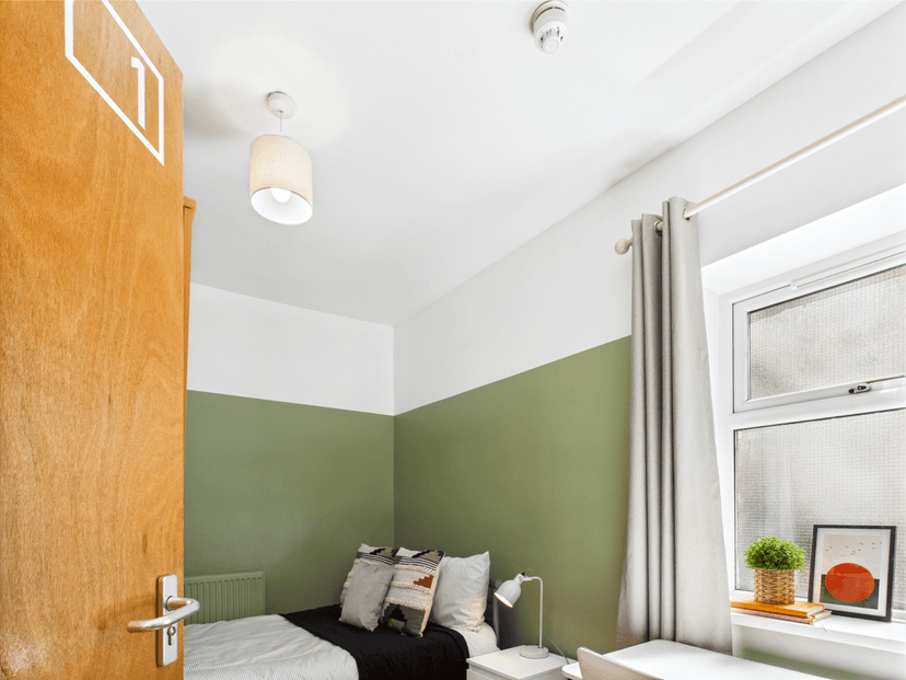 21 Waterloo Place Brynmill Swansea SA2 0DE - Image 36