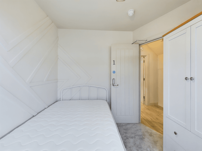 Filton Avenue, Bristol - Image 7