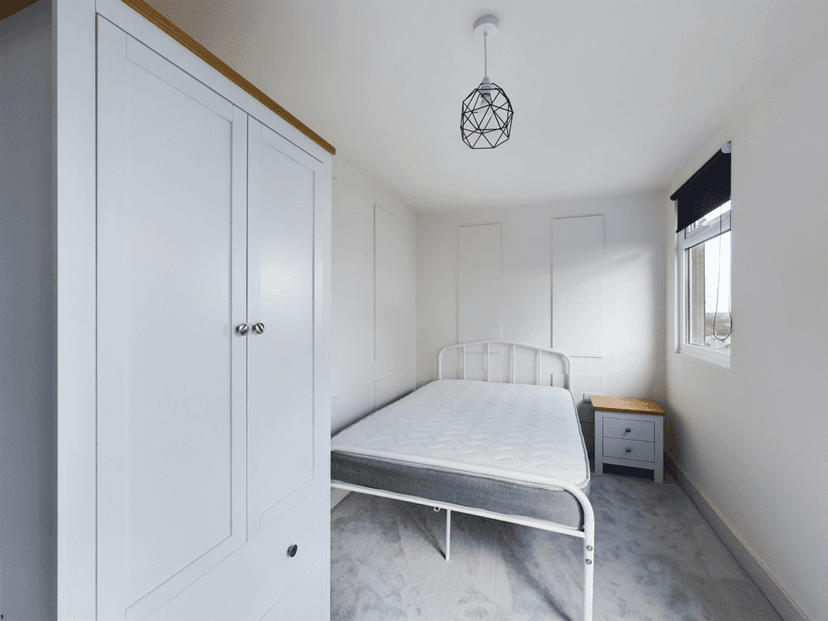 Filton Avenue, Bristol - Image 9