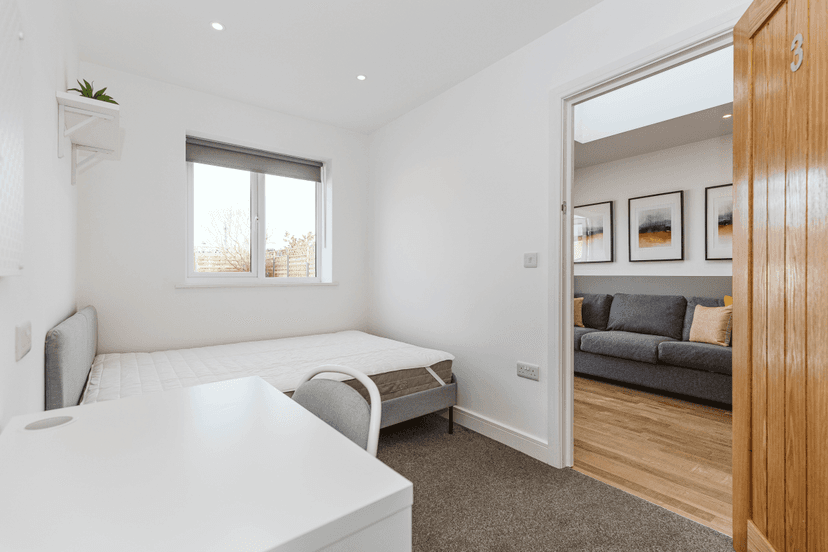 Conygre Grove, Filton, Bristol - Image 7