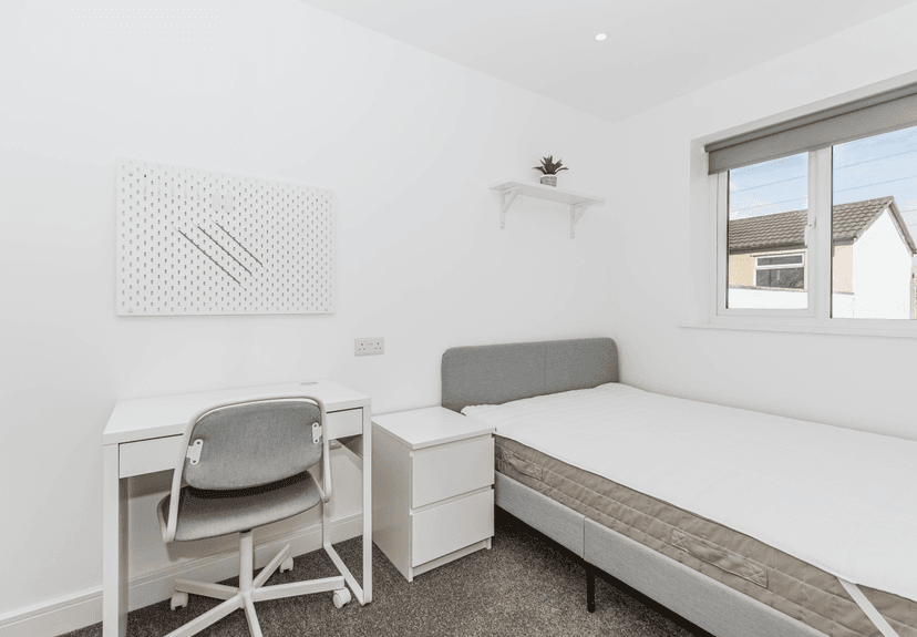 Conygre Grove, Filton, Bristol - Image 8