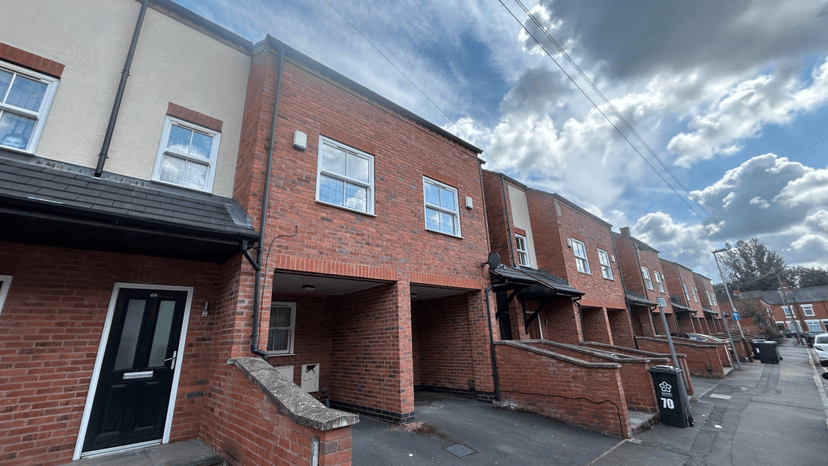 68 Eastleigh Road, Leicester