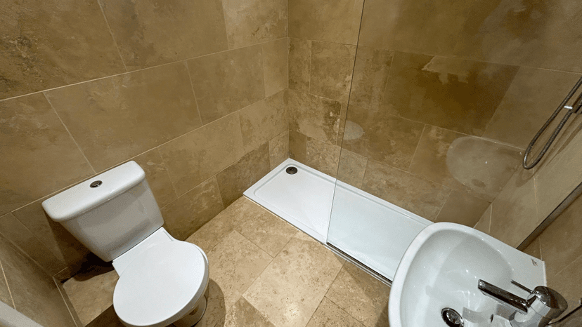 70 Eastleigh Road, Leicester - Image 16