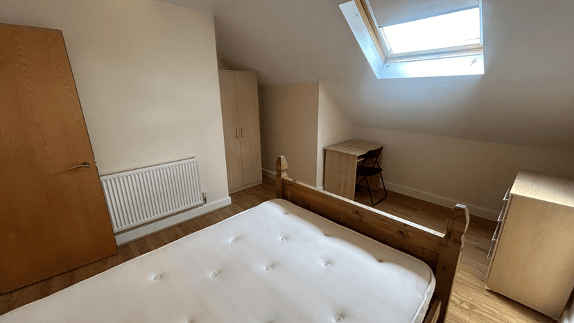 70 Eastleigh Road, Leicester - Image 13