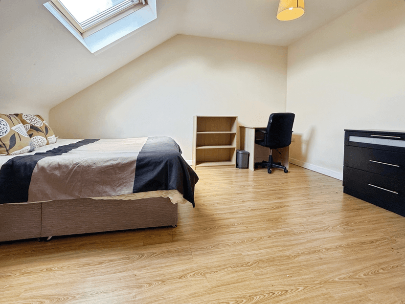 86 Eastleigh Road, Leicester - Image 6