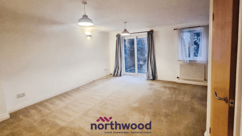 11 GR Painters Court, Haven Banks, Exeter, EX2 - Image 3