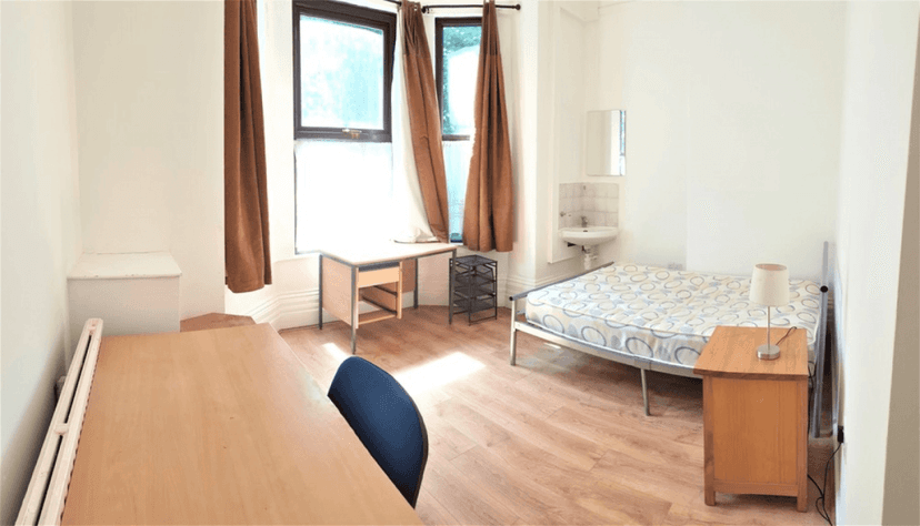 Parsonage Road, Withington - Image 10