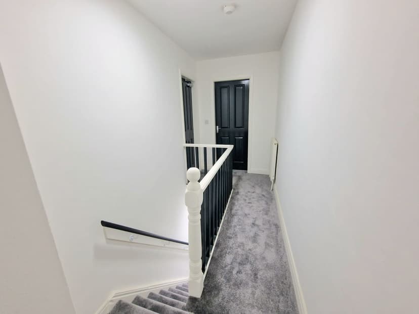 Slade Lane - Image 5