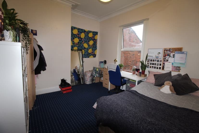 64 CARDIGAN ROAD - Image 7