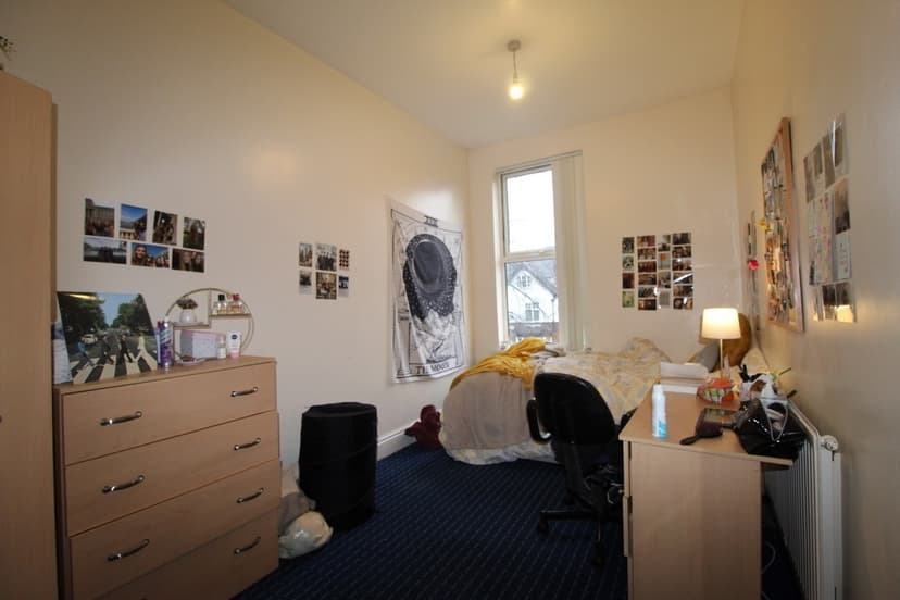 64 CARDIGAN ROAD - Image 12