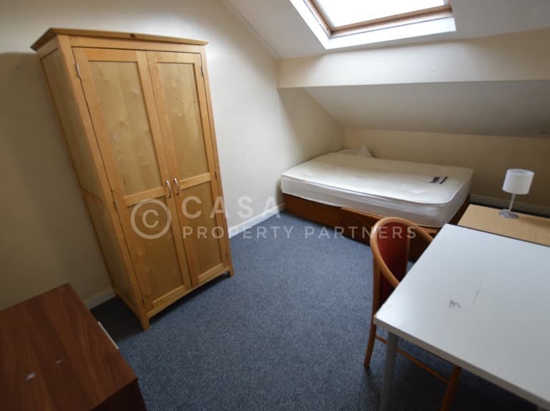 68 CARDIGAN ROAD - Image 4