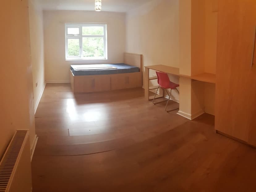 lathom Road - Image 8