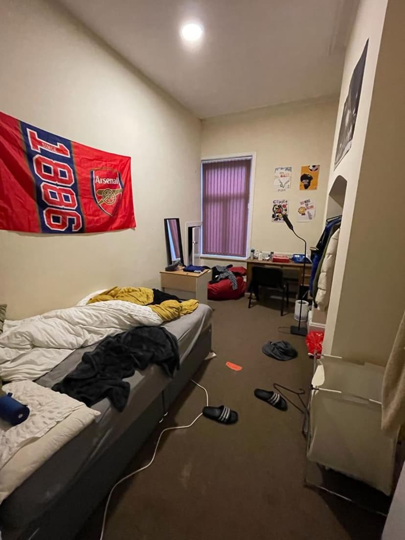 Burton Road - Image 4