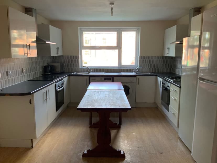 Egerton Road - Image 1