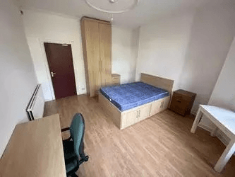 Park Range, Manchester - Image 5