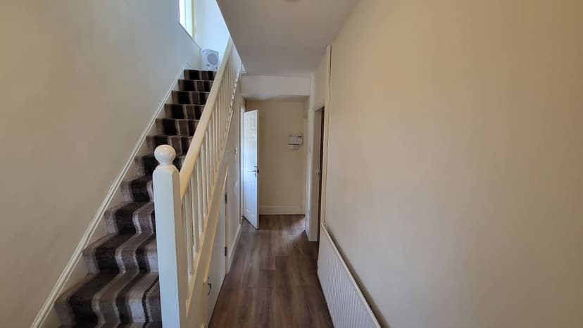 Parrswood Road - Image 5