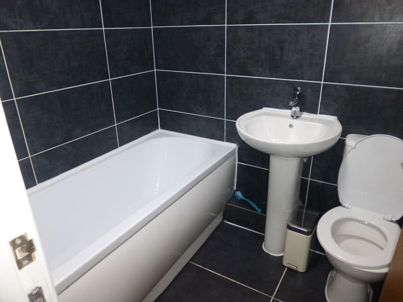 Amherst Road - Image 11