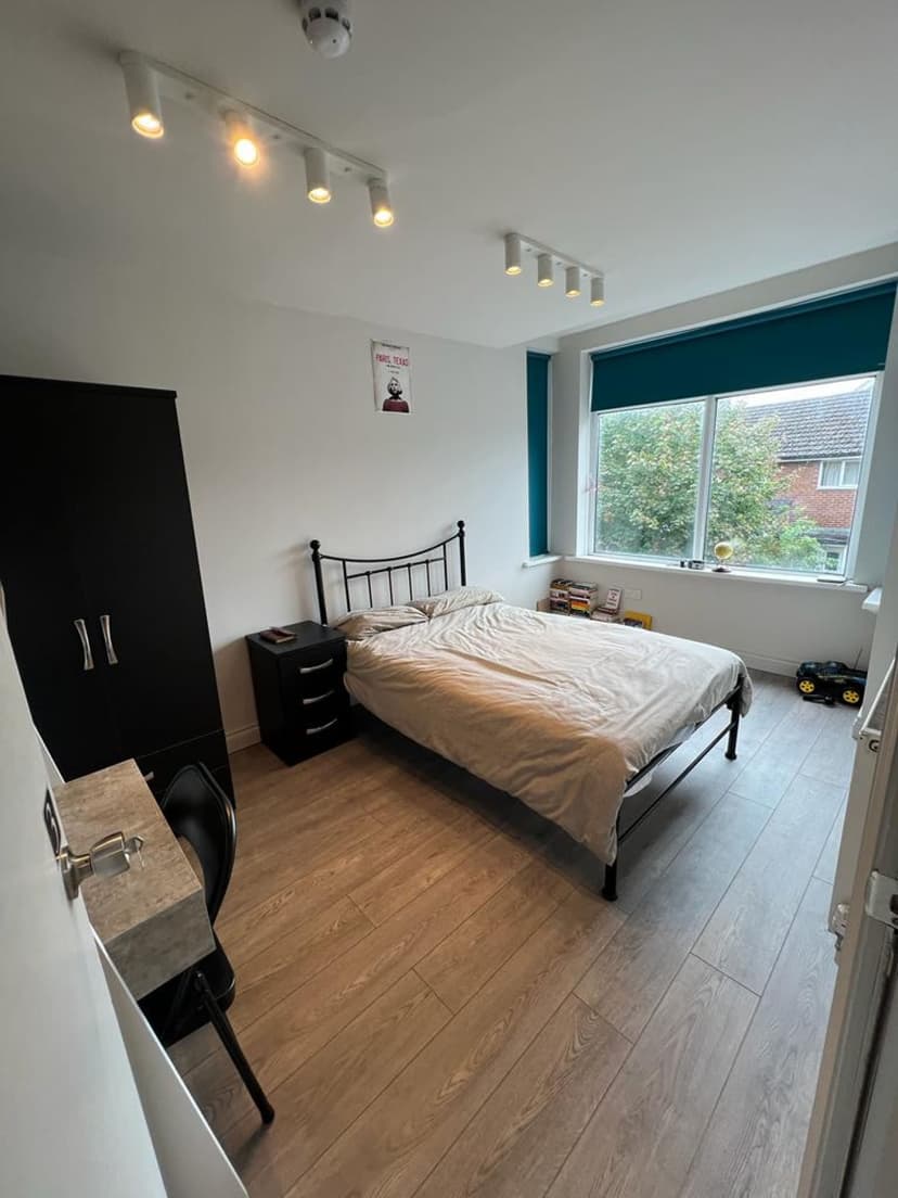 Monica grove - Image 6