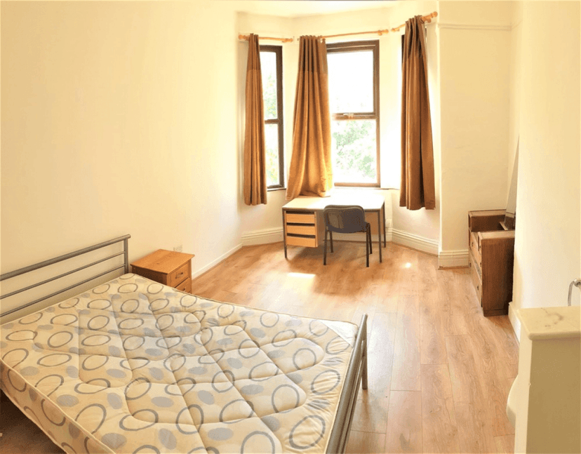 Parsonage Road, Withington - Image 5