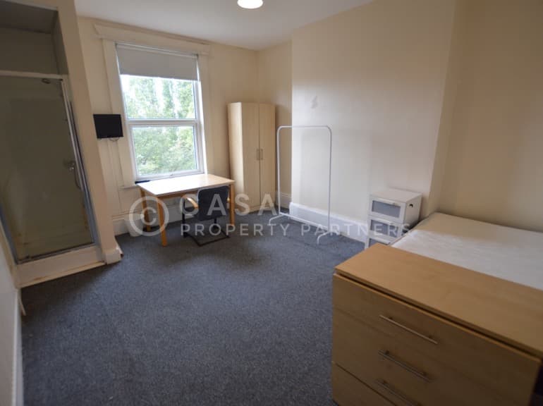 68 CARDIGAN ROAD - Image 6