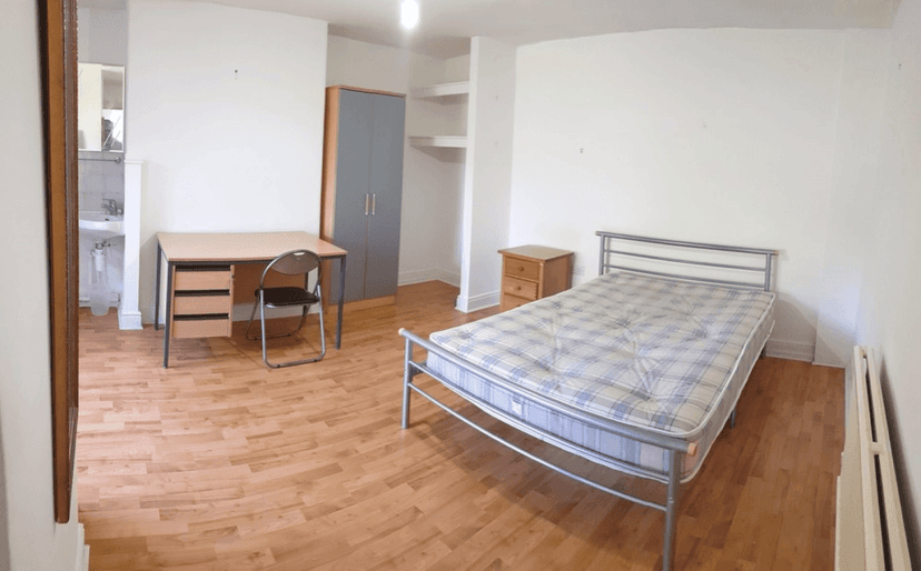 Parsonage Road, Withington - Image 2